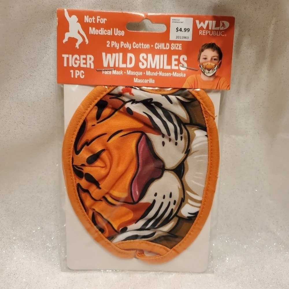 𝅺$3/$12 New - Wild Republic - Wild Smiles - Reusable, Washable Face Mask / child